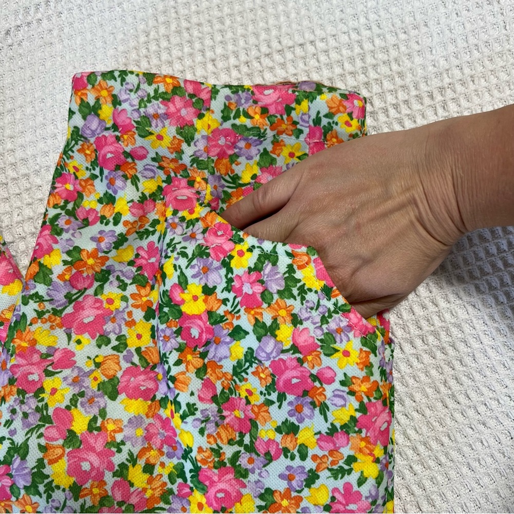 Vintage 70’s Flower Power Bright Floral Pants Trousers Straight Flare Leg Medium - Picture 12 of 16